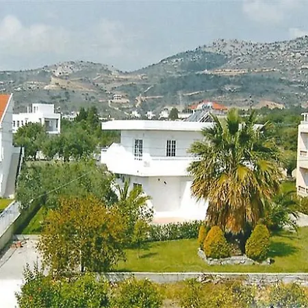 Yannis Apartment *