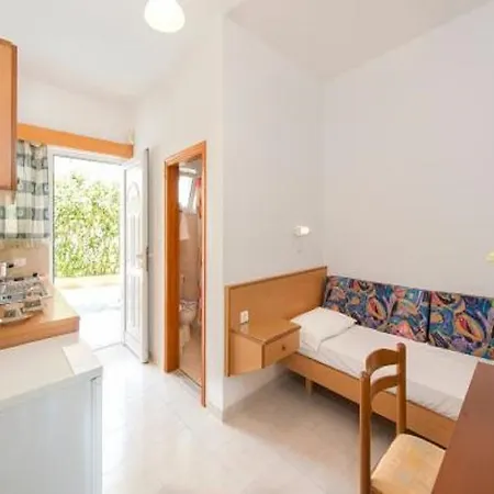 Apartment Yannis *